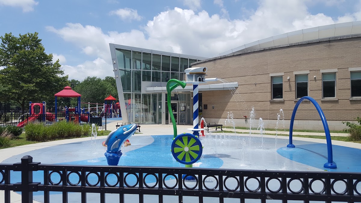 King Greenleaf Recreation Center - Photo 2