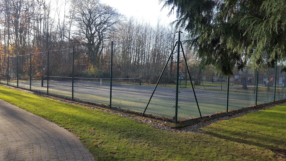 Kings Hill Tennis Club - Photo 3