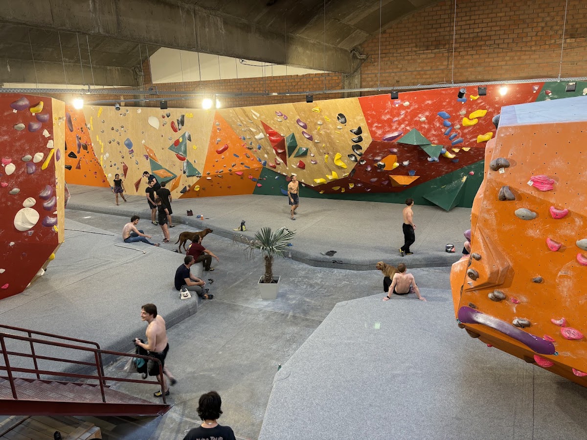 Klim en Boulderzaal The Island B.V.