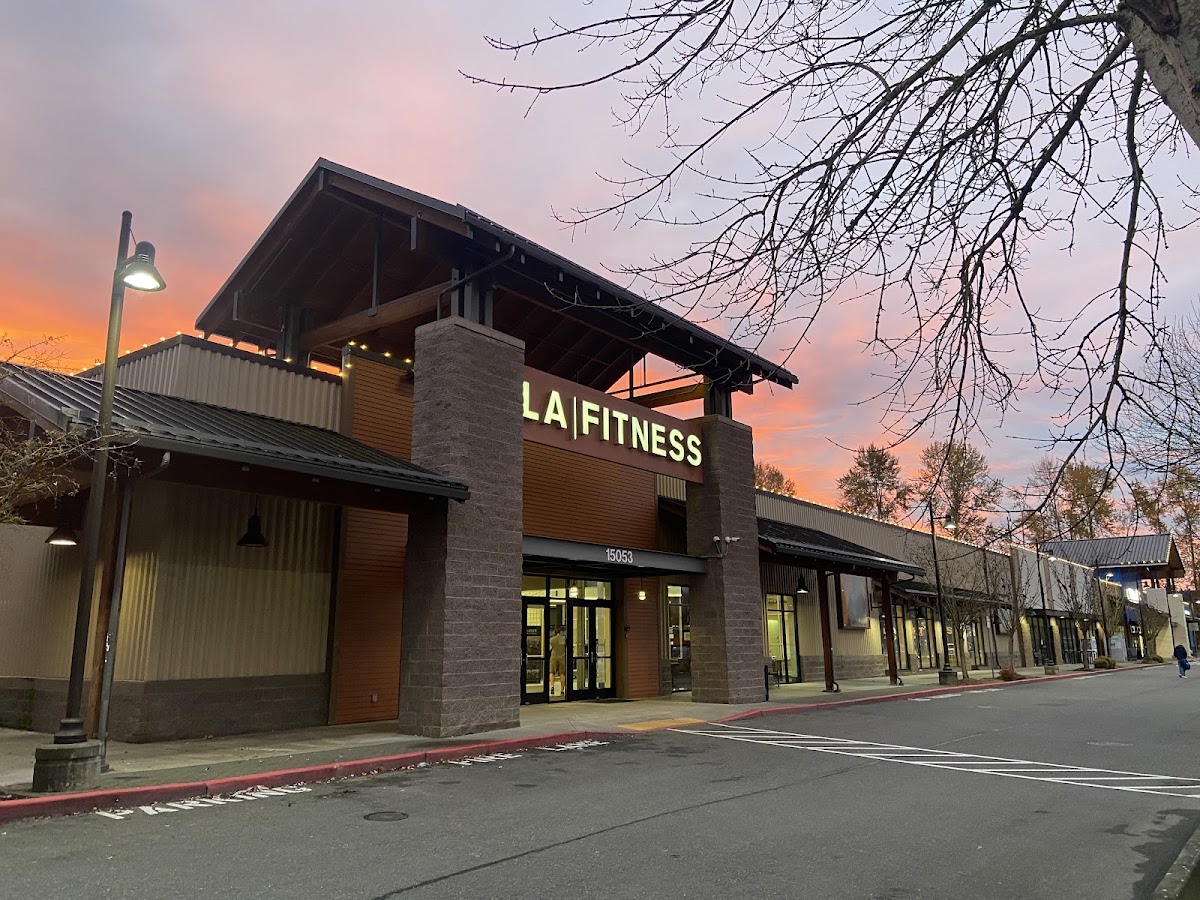 LA Fitness - Photo 2