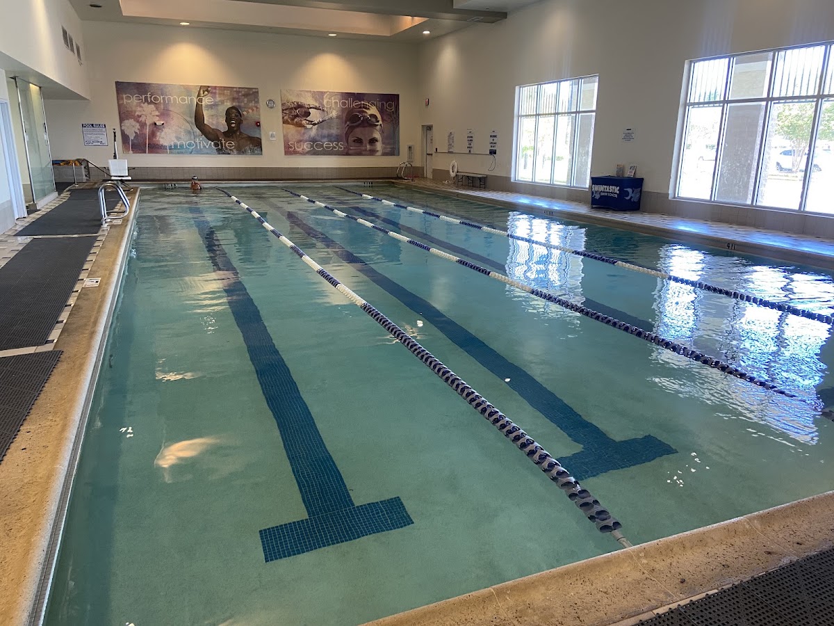 LA Fitness - Photo 3