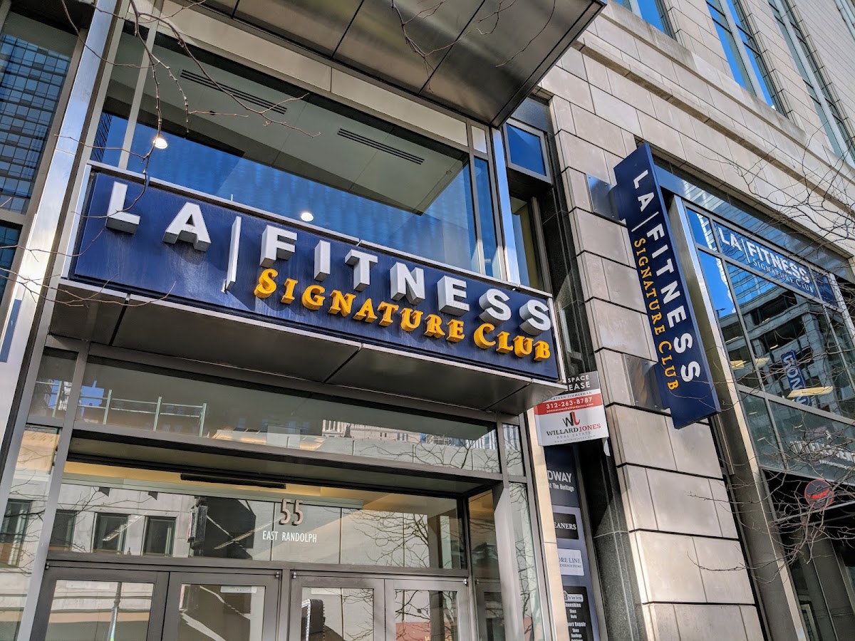 LA Fitness - Photo 2
