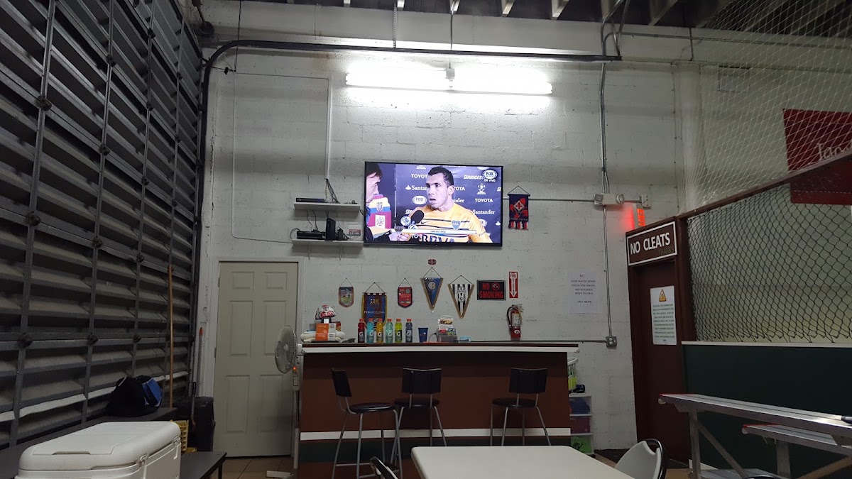 La Redonda Indoor Soccer - Photo 3