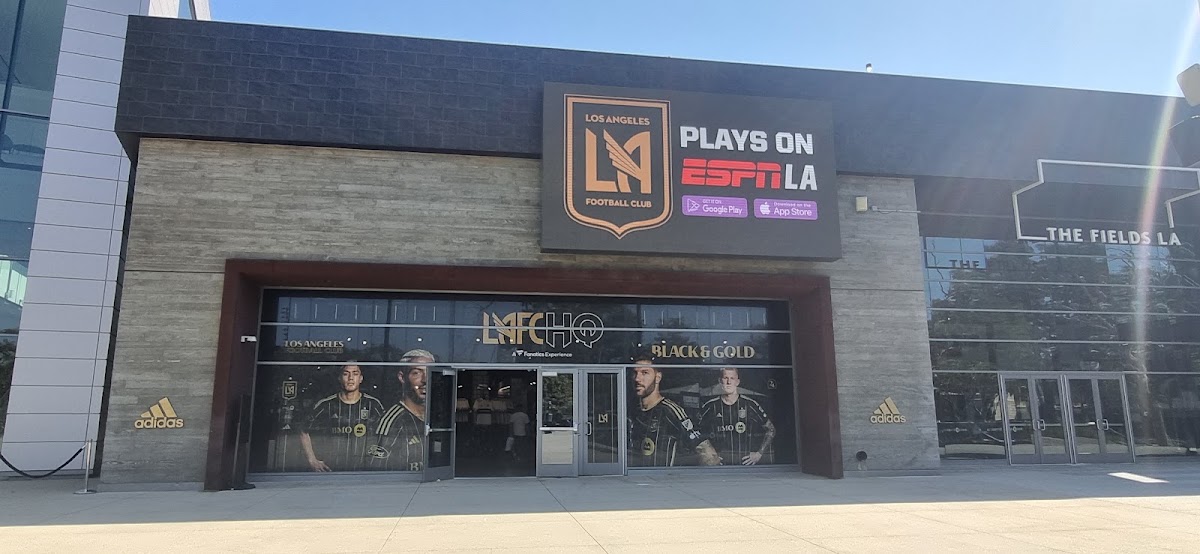 LA Surf Soccer Center - Photo 3