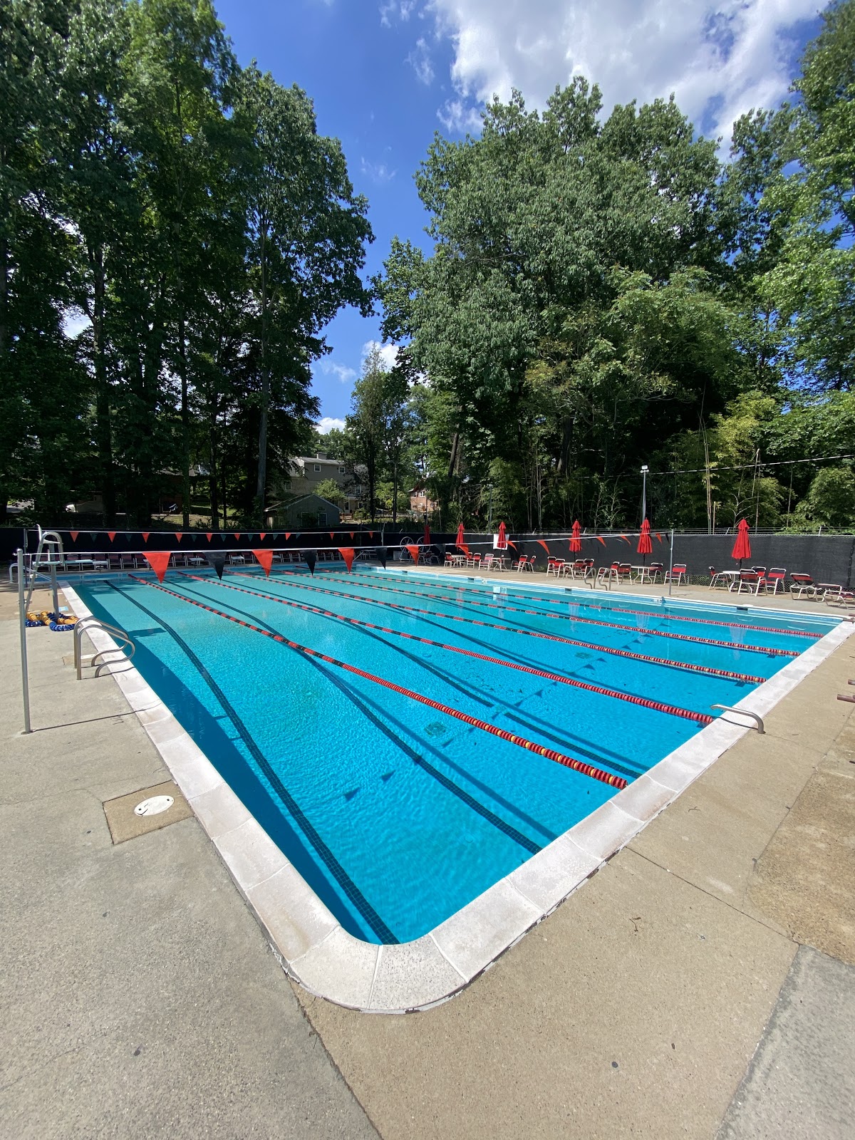 Lakeside Swim & Racquet Club - Photo 2