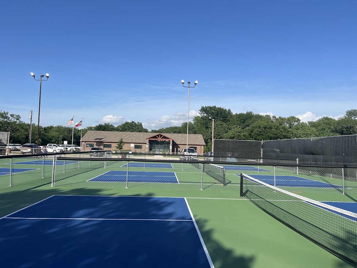 Lakeside Town Hall Pickleball Courts - Photo 2