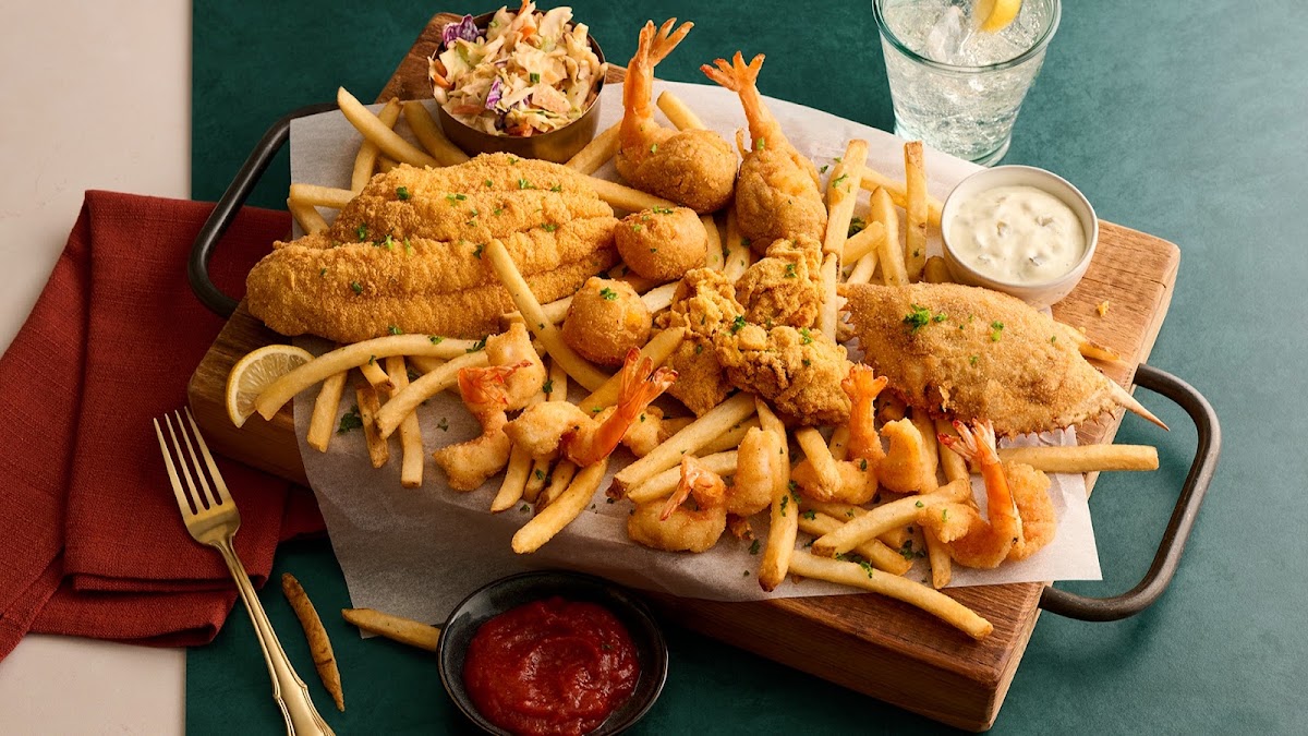Landry's Seafood House - Photo 2