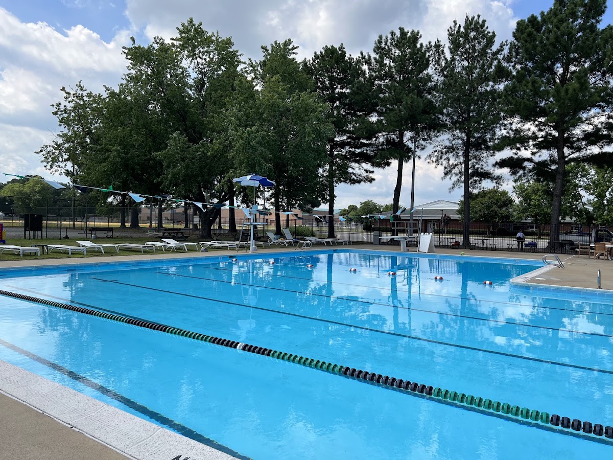 Larkspur Swim & Racquet Club - Photo 2