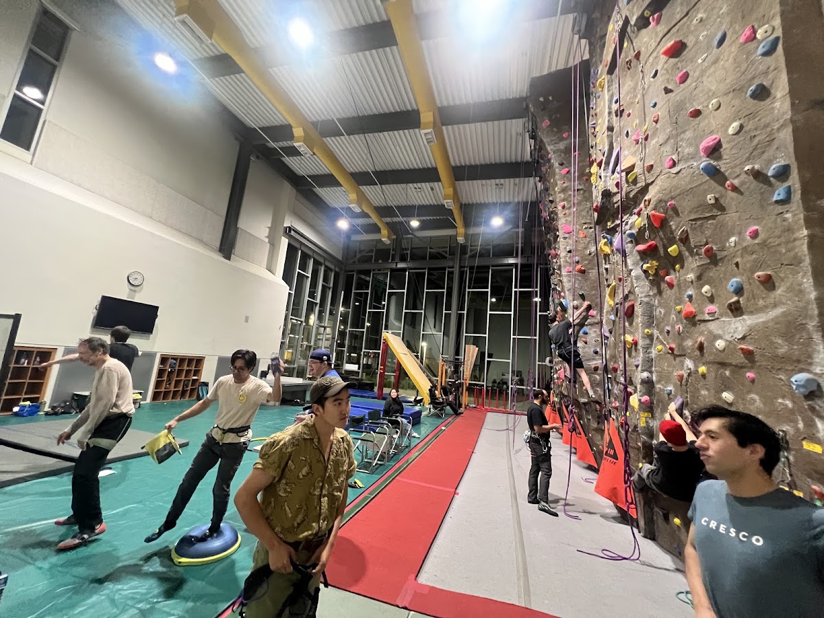 LAVC Rock Climbing Gym - Photo 3
