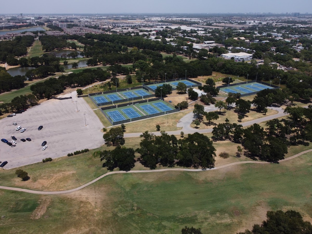 LB Houston Tennis & Pickleball - Photo 2