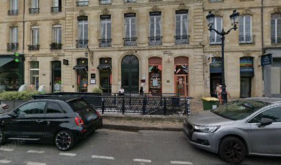 Le Carré Du Triangle