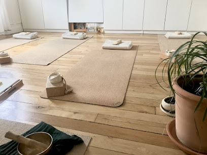 le Studiolo cours de yoga méditation Paris 15e - AJ Anisten - Photo principale