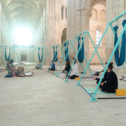 Les ateliers de Justine Yoga & Yoga Aérien & Danse à Caen - Photo principale