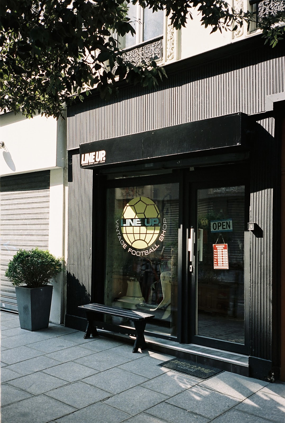 LineUp. Vintage Football Store - Photo 1