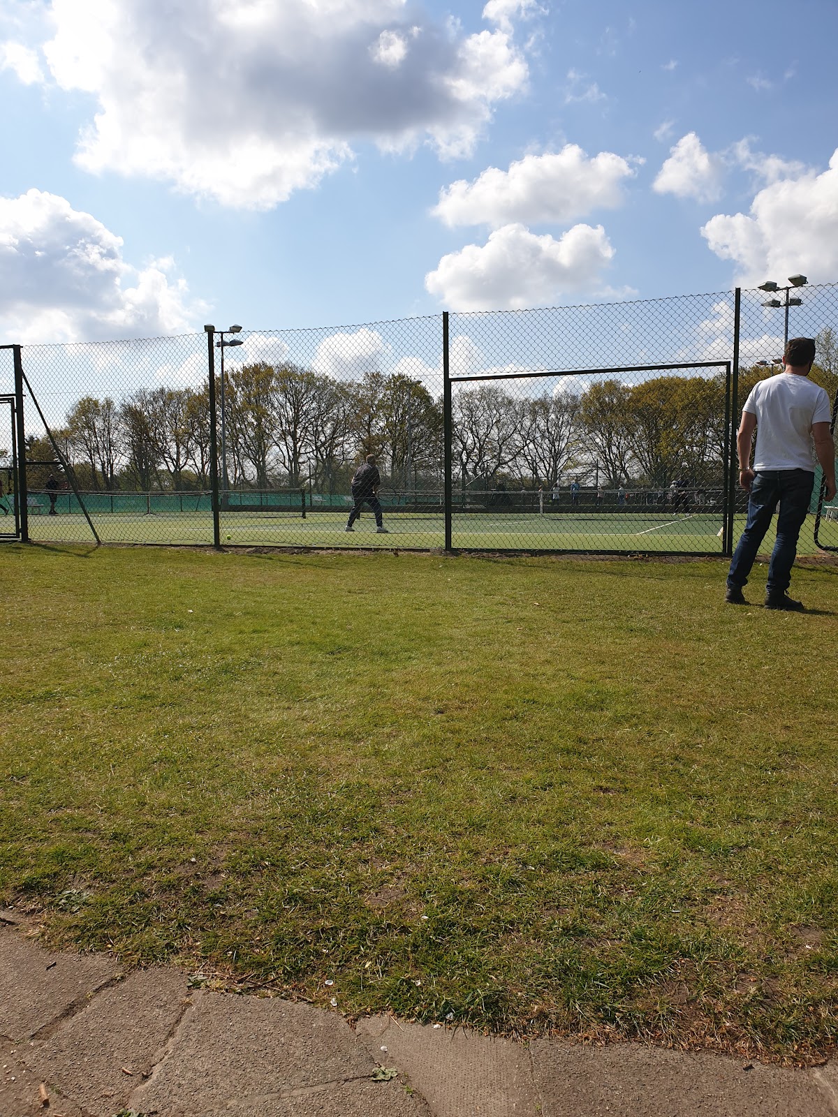 Linkside Lawn Tennis Club - Photo 2