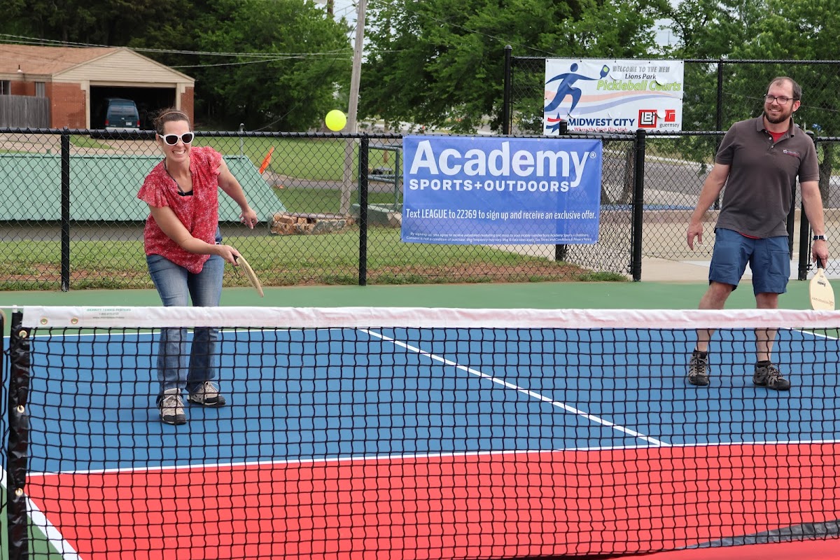 Lions Park Pickleball Courts - Photo 2
