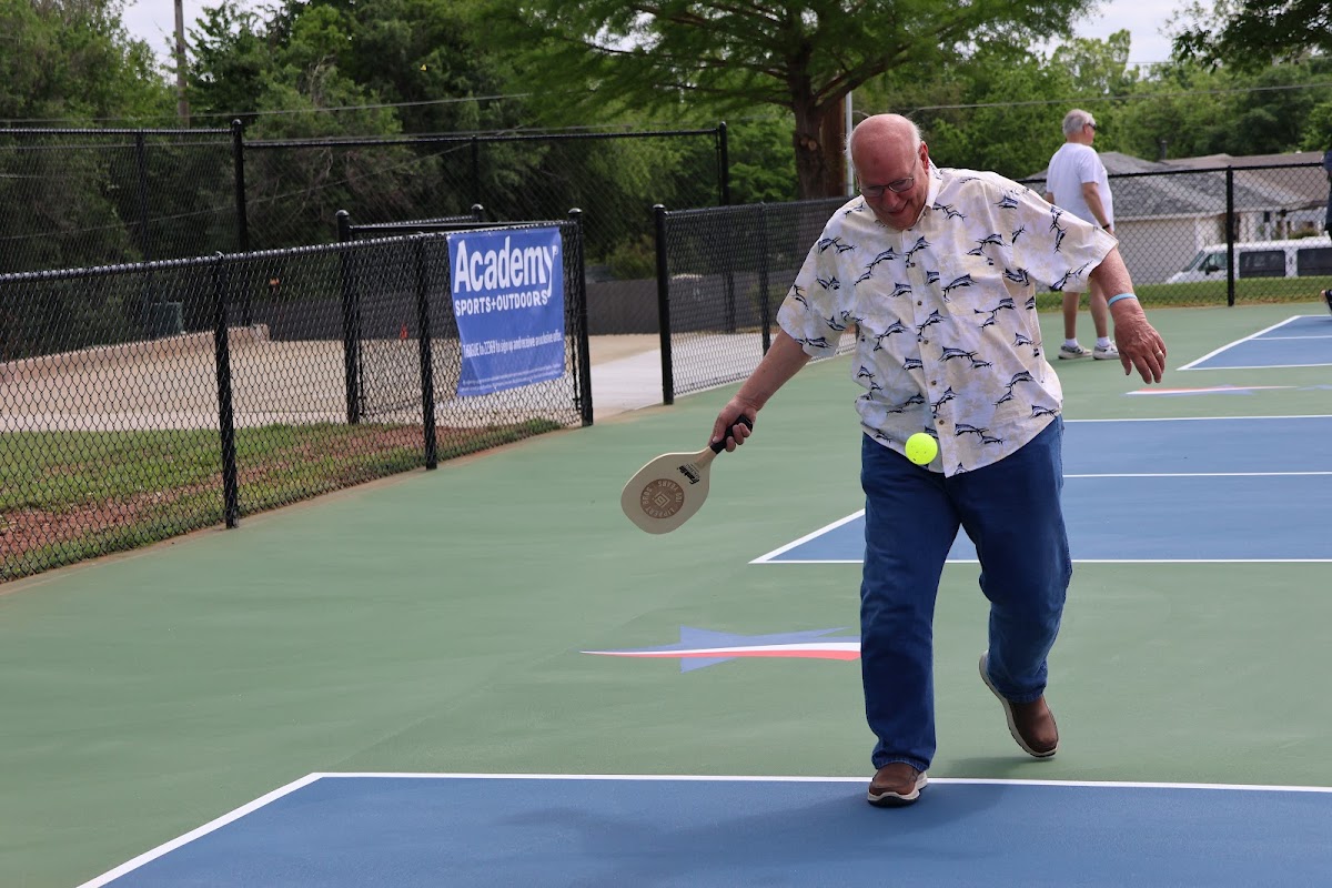 Lions Park Pickleball Courts - Photo 3
