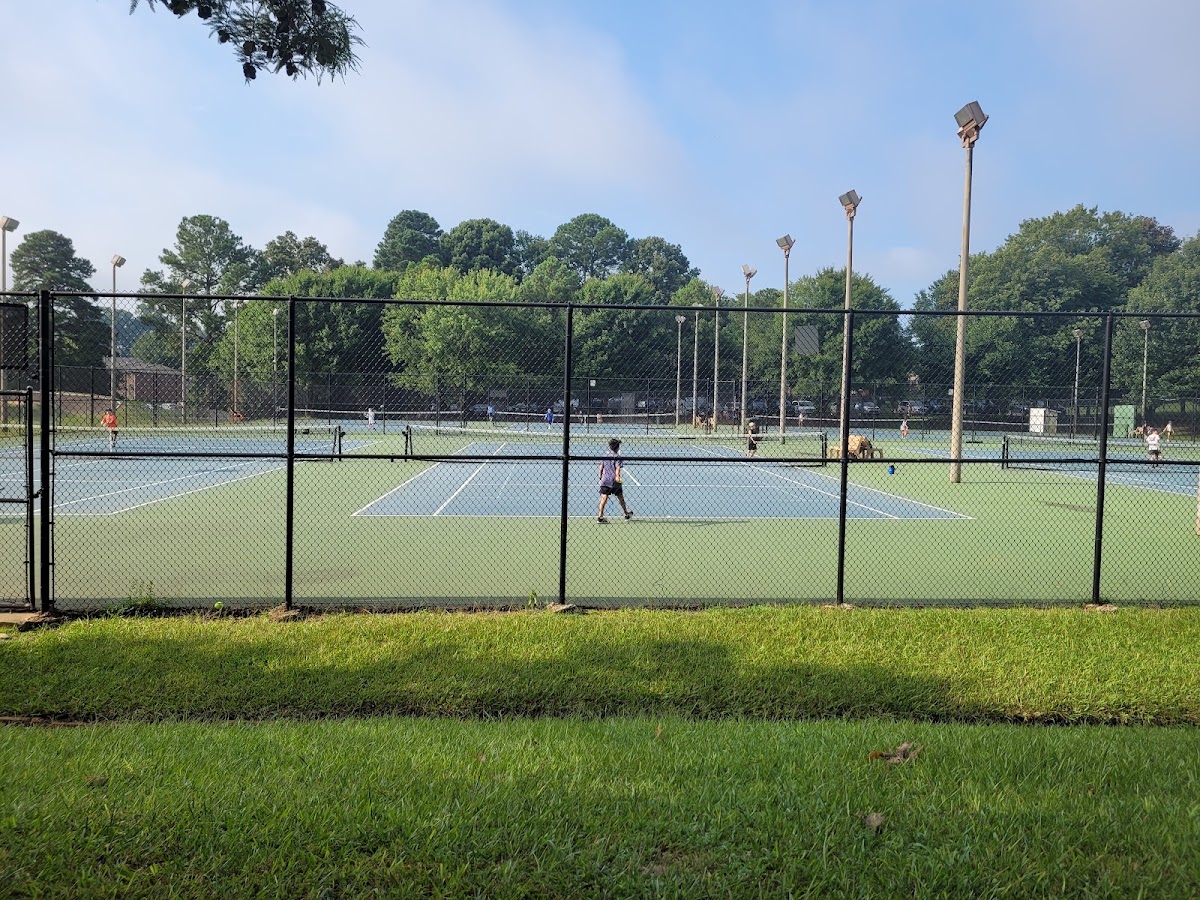 Lions Park - Photo 3