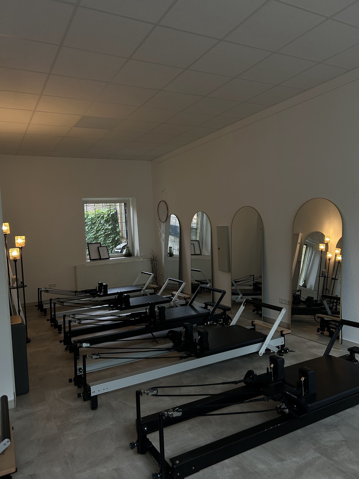 LiVeri Studio Mitte - Yoga, Reformer Pilates and More - Photo 2