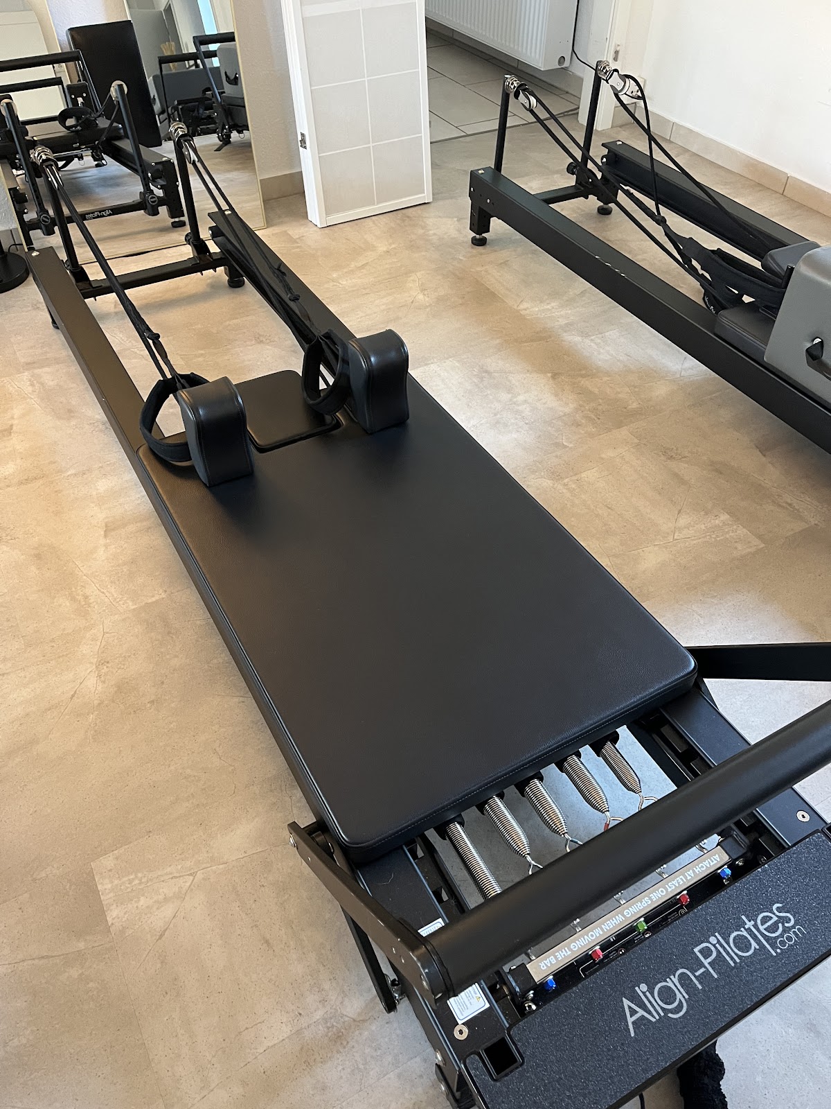LiVeri Studio Mitte - Yoga, Reformer Pilates and More - Photo 3