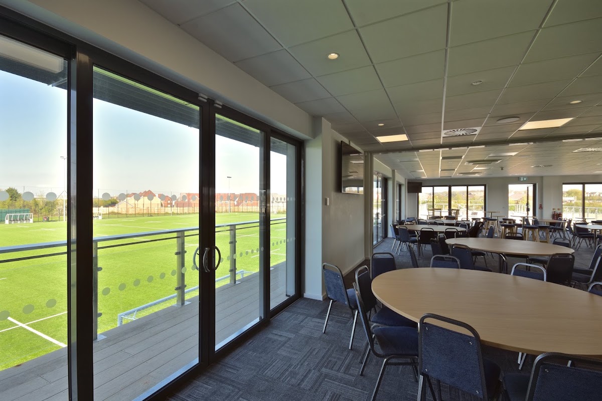 Lockleaze Sports Centre - Photo 3