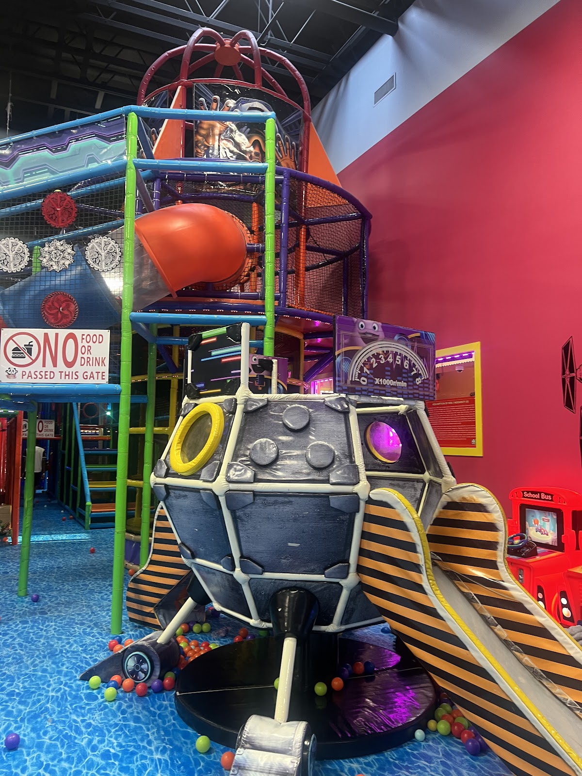 LOL Kids Club - Las Vegas - Photo 2
