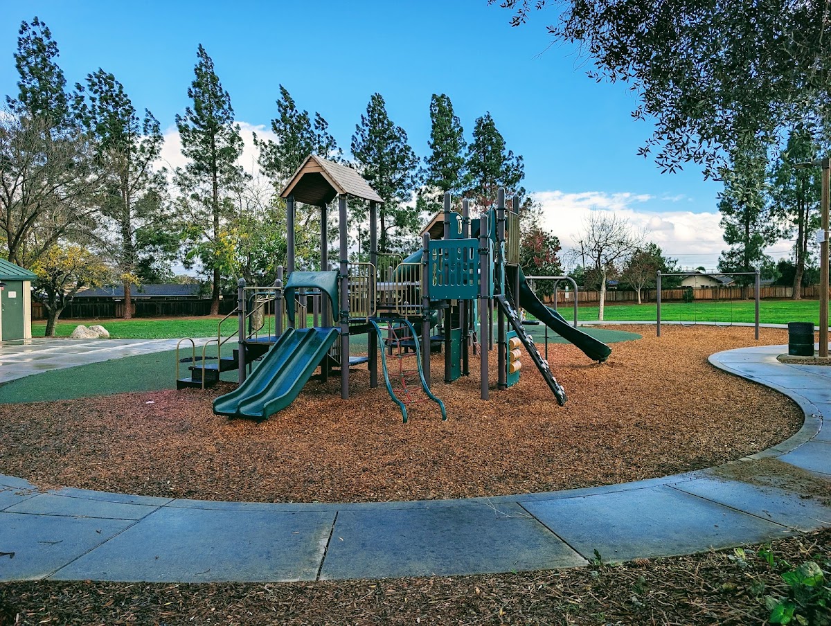 Lone Hill Park - Photo 1