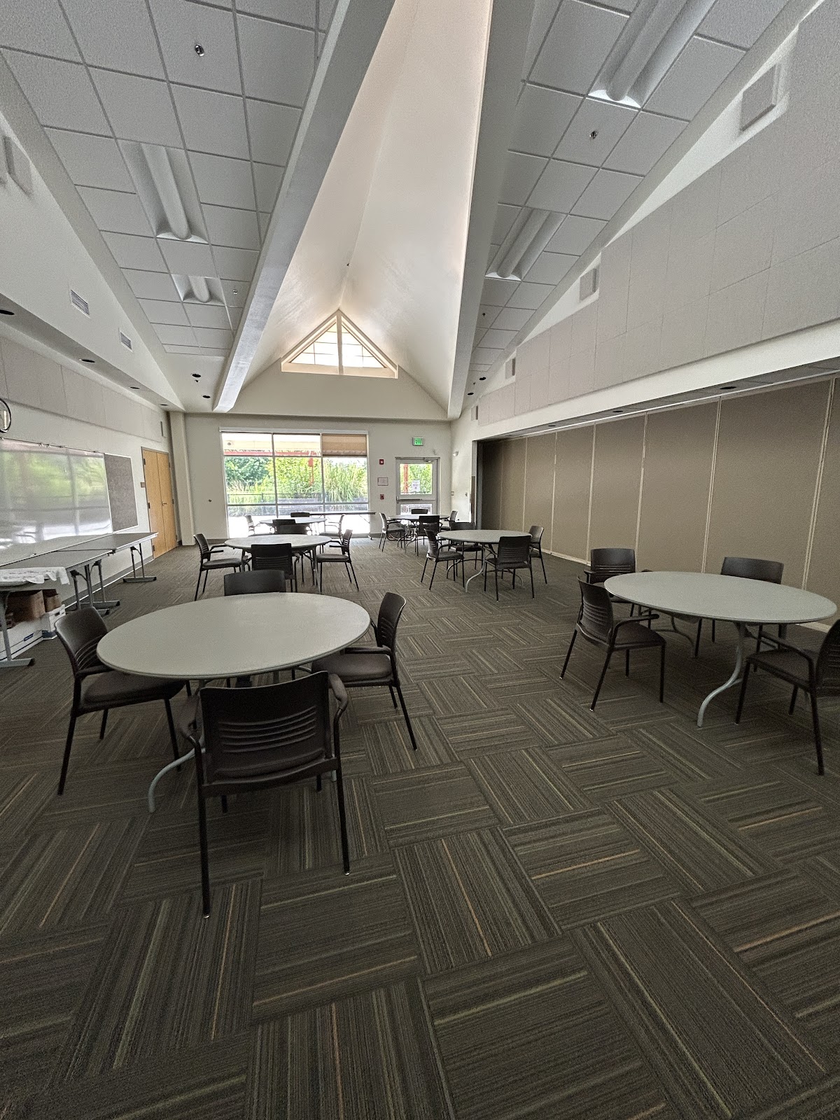 Los Duranes Community Center - Photo 3