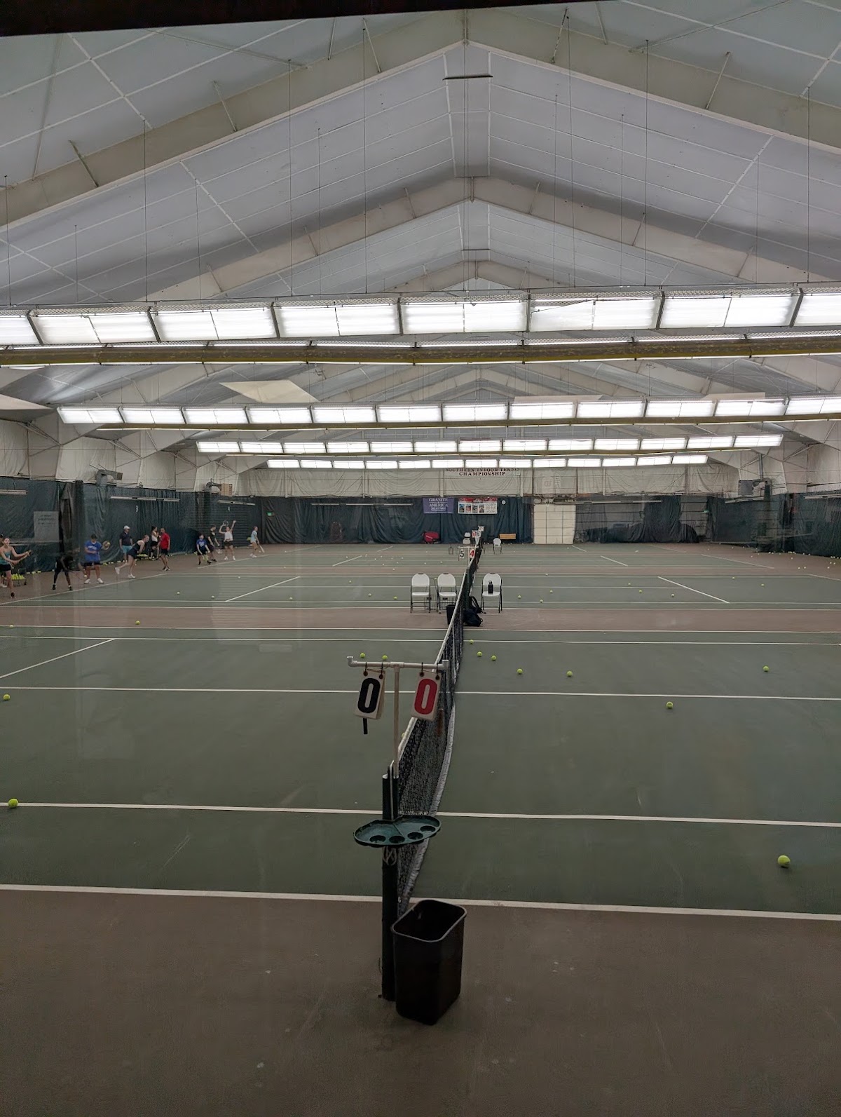 Louisville Indoor Racquet Club - Photo 1