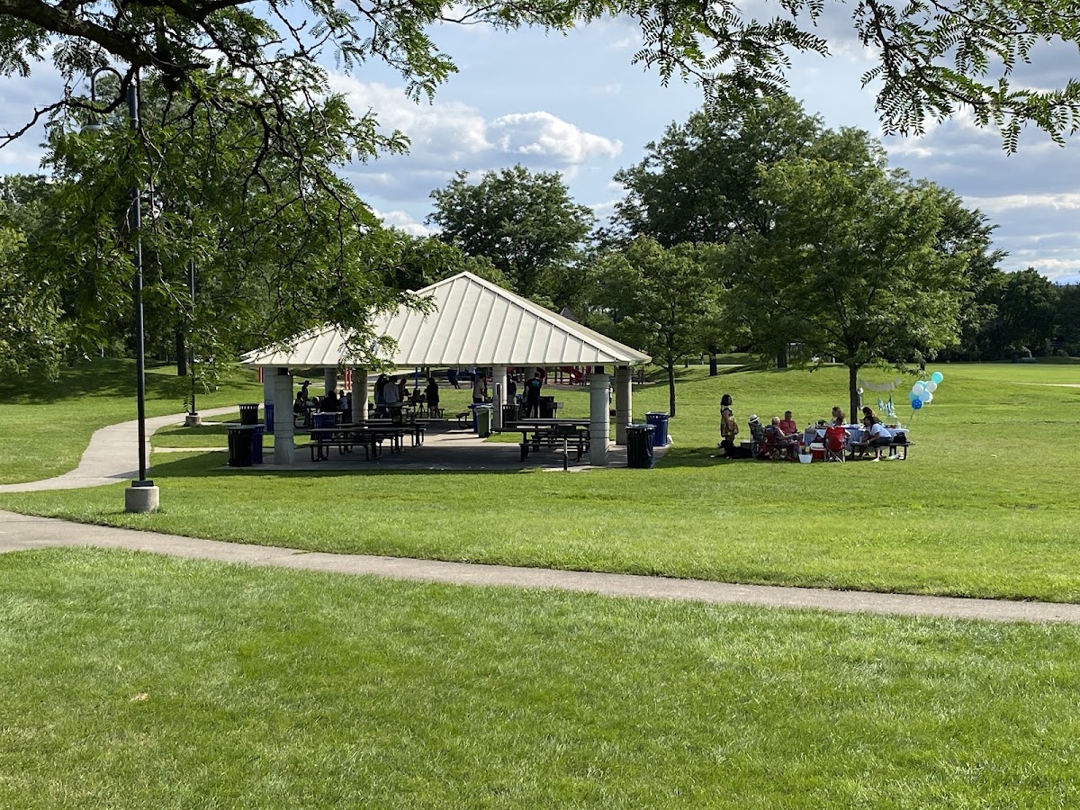 Lovelace Park - Photo 3