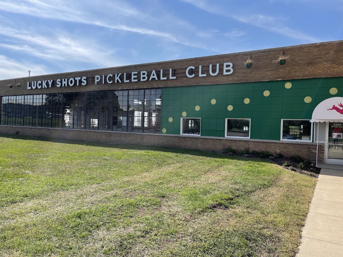 Lucky Shots Pickleball - Photo 3