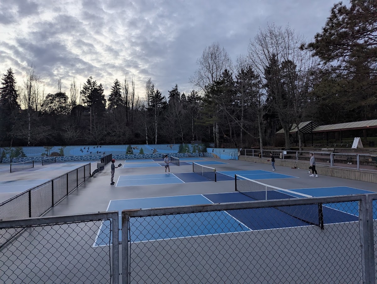 Luther Burbank Park Pickleball Courts - Photo 2