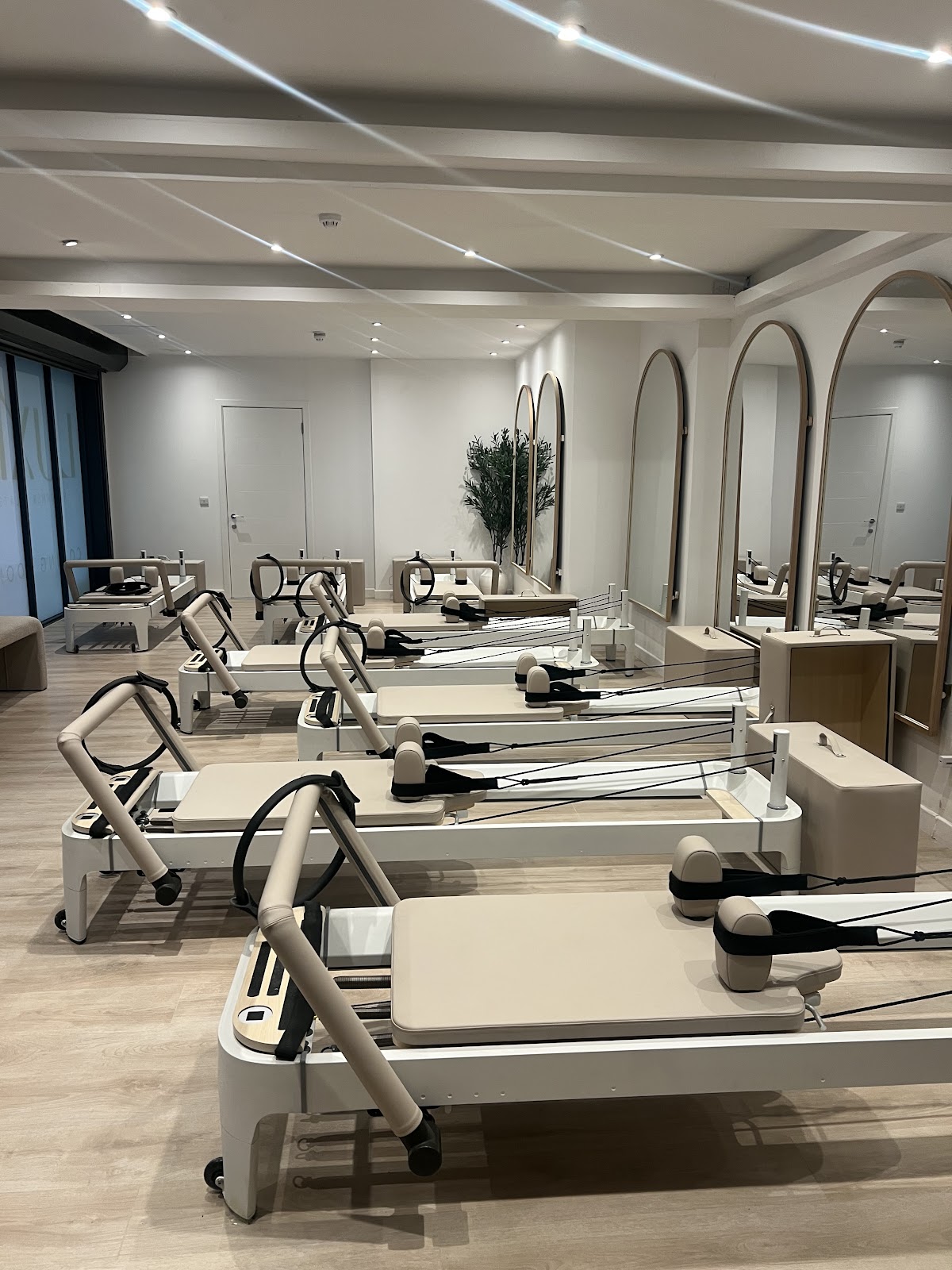 Luxfit Reformer Pilates - Photo 1