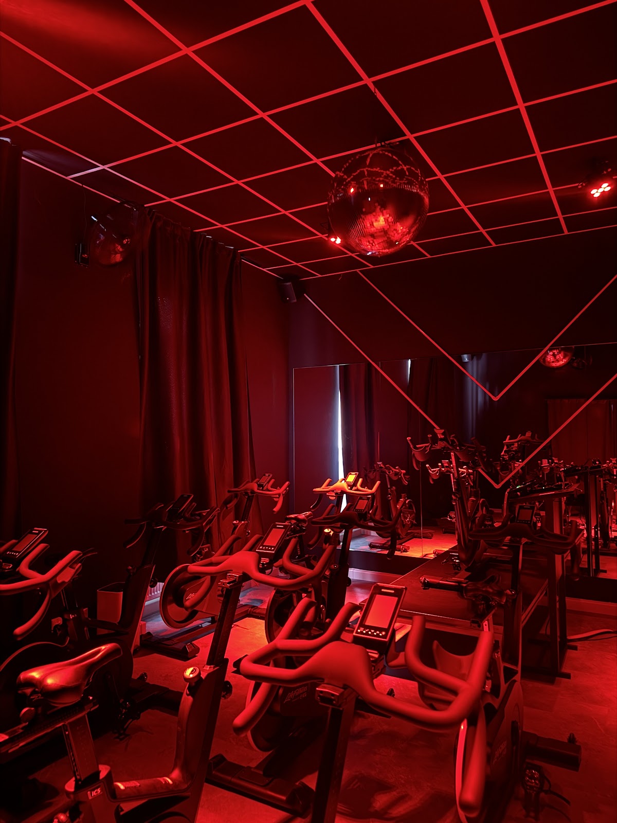 Mae Studio: Reformer Pilates & Indoor Cycling - Photo 3