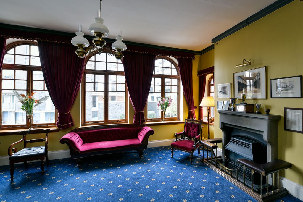 Manchester Tennis & Racquets Club - Photo 3