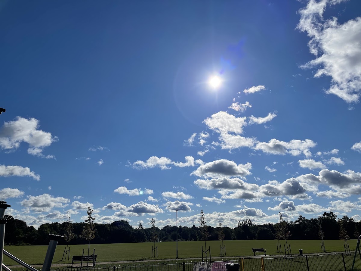 Mapledurham Lawn Tennis Club - Photo 3