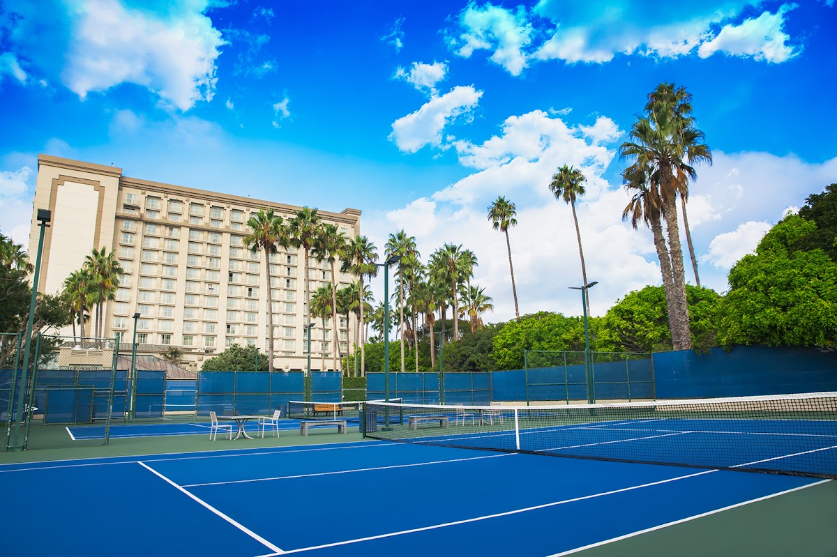 Marina Racquet Club - Photo 1