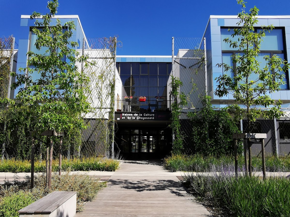 MCC de Bourg-en-Bresse (Maison de la culture et de la citoyenneté) - Photo 2