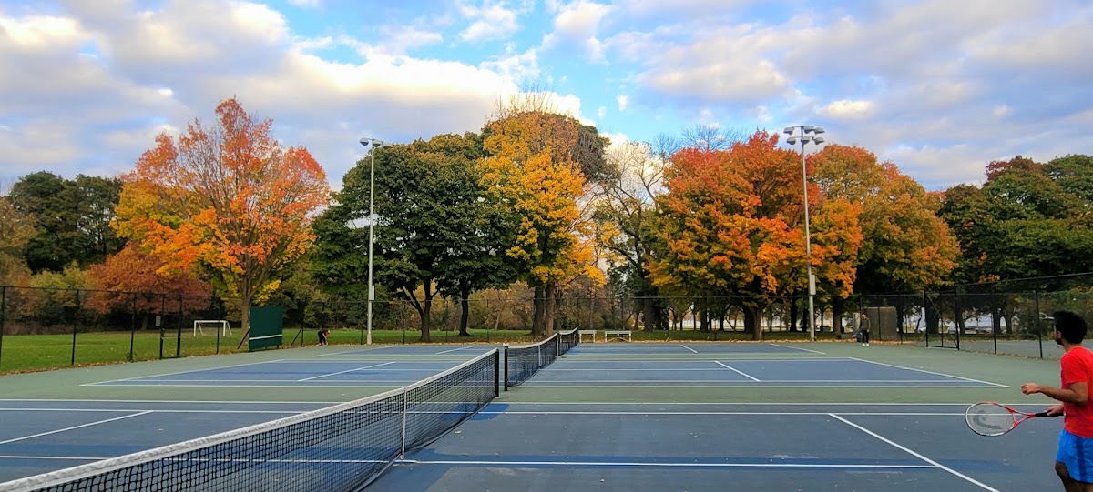 McKinley Tennis Courts - Photo 3