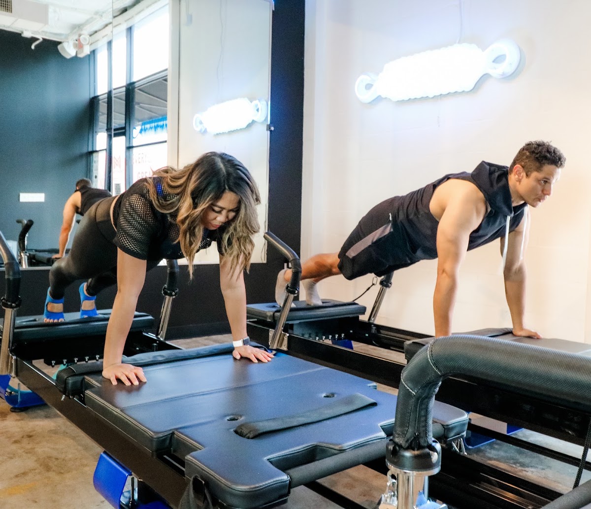 Method Pilates - Photo 2