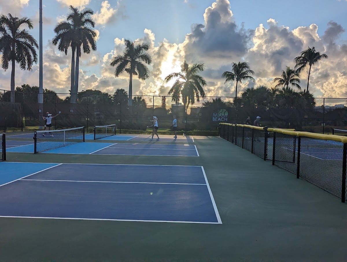 Miami Beach Gold Club Tennis Courts - Photo 3