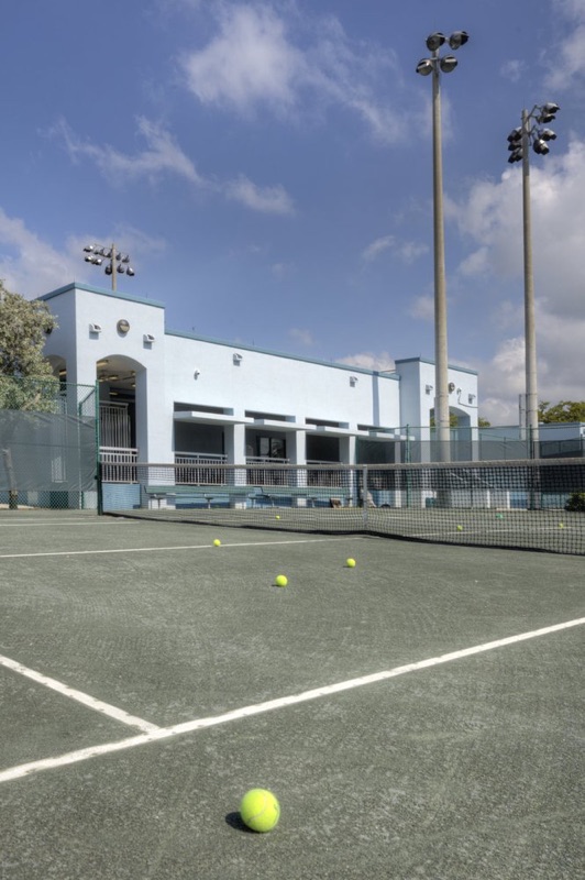 Miami Beach Tennis Center - Photo 3