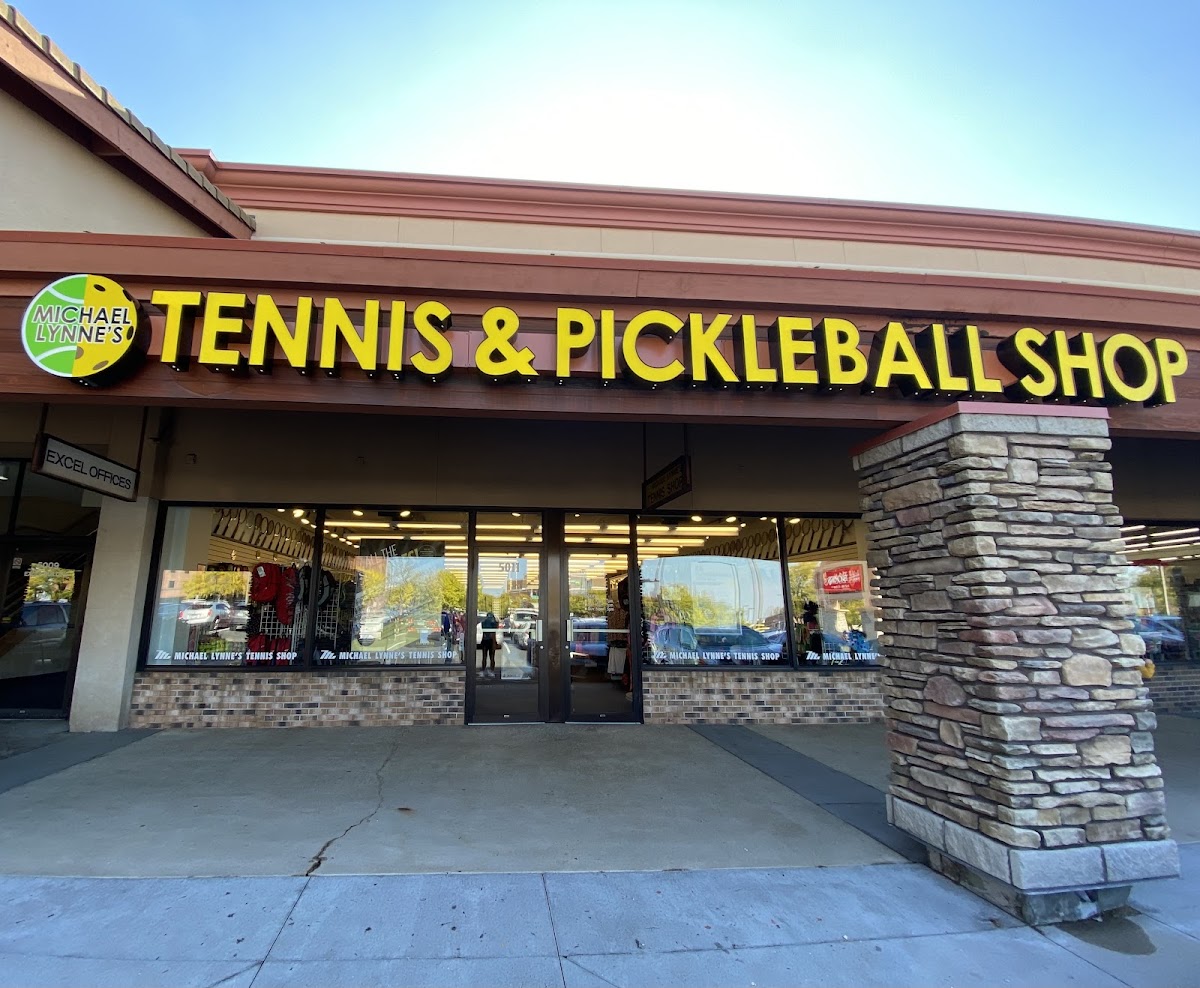 Michael Lynne's Tennis Shop - Photo 1