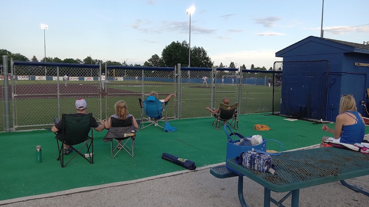 Millard North High School Public Tennis Courts - Photo 3