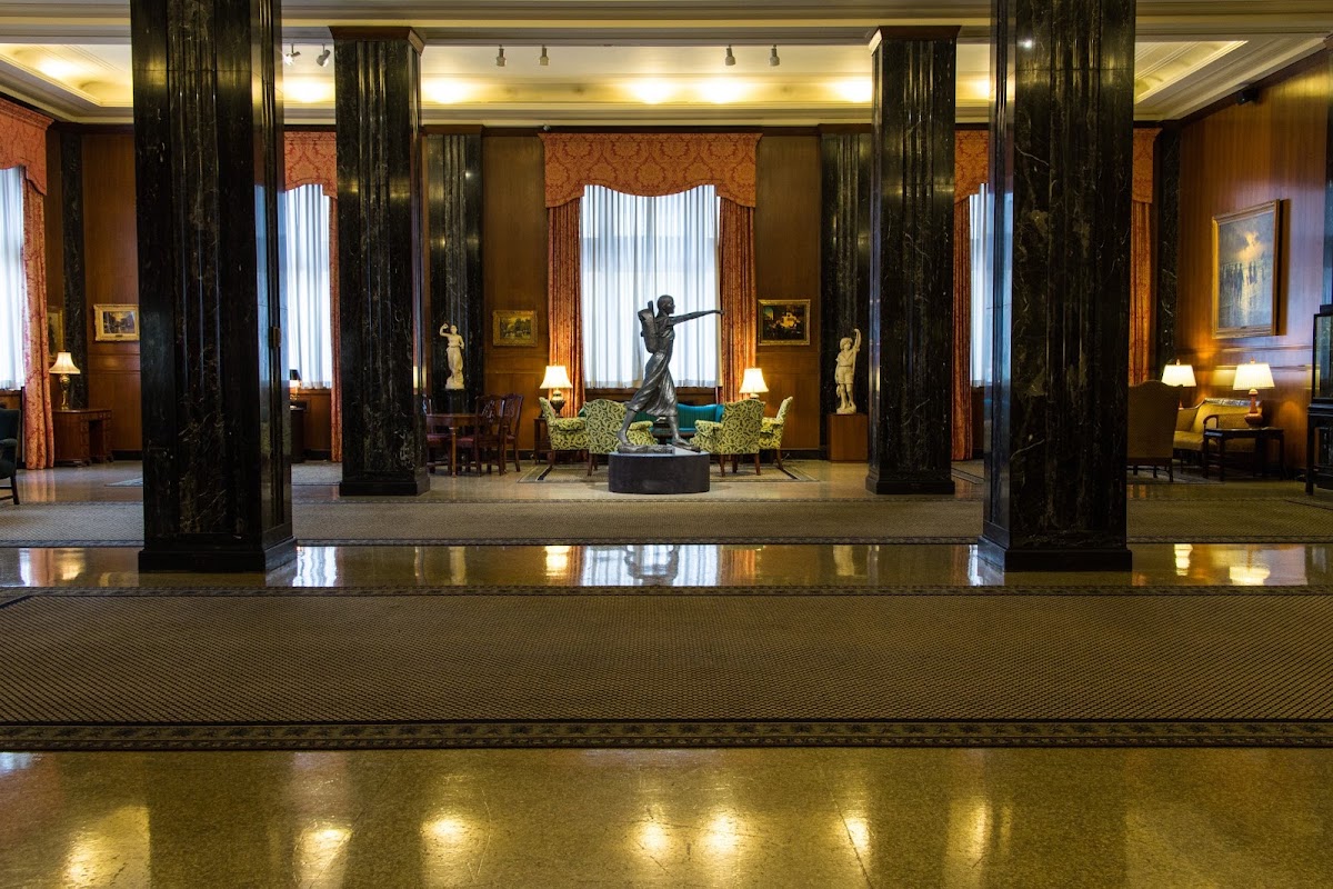 Missouri Athletic Club - Photo 1