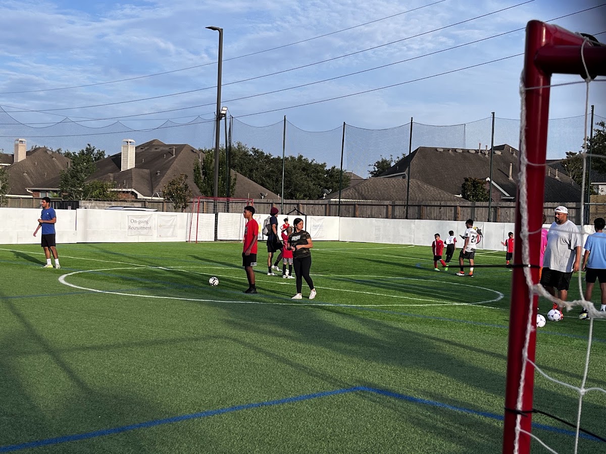 Monart Soccer Club - Photo 3