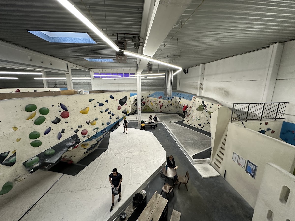 MONKEYSPOT BOULDERHALLE DÜSSELDORF - Photo 2