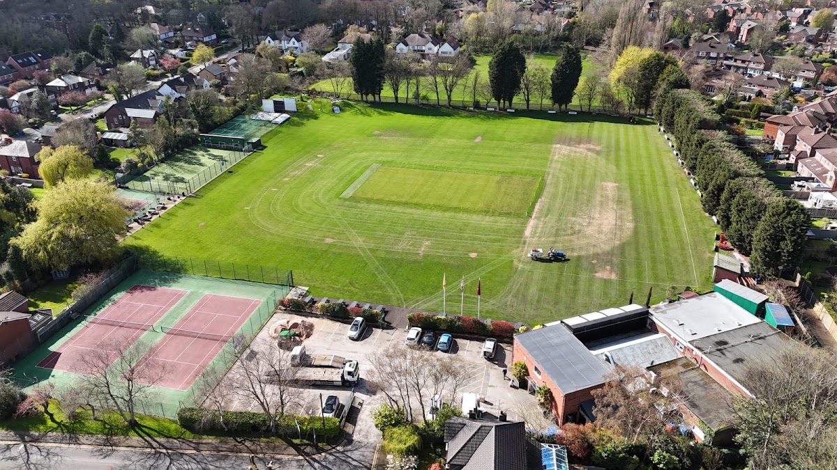 Monton Sports Club - Photo 2