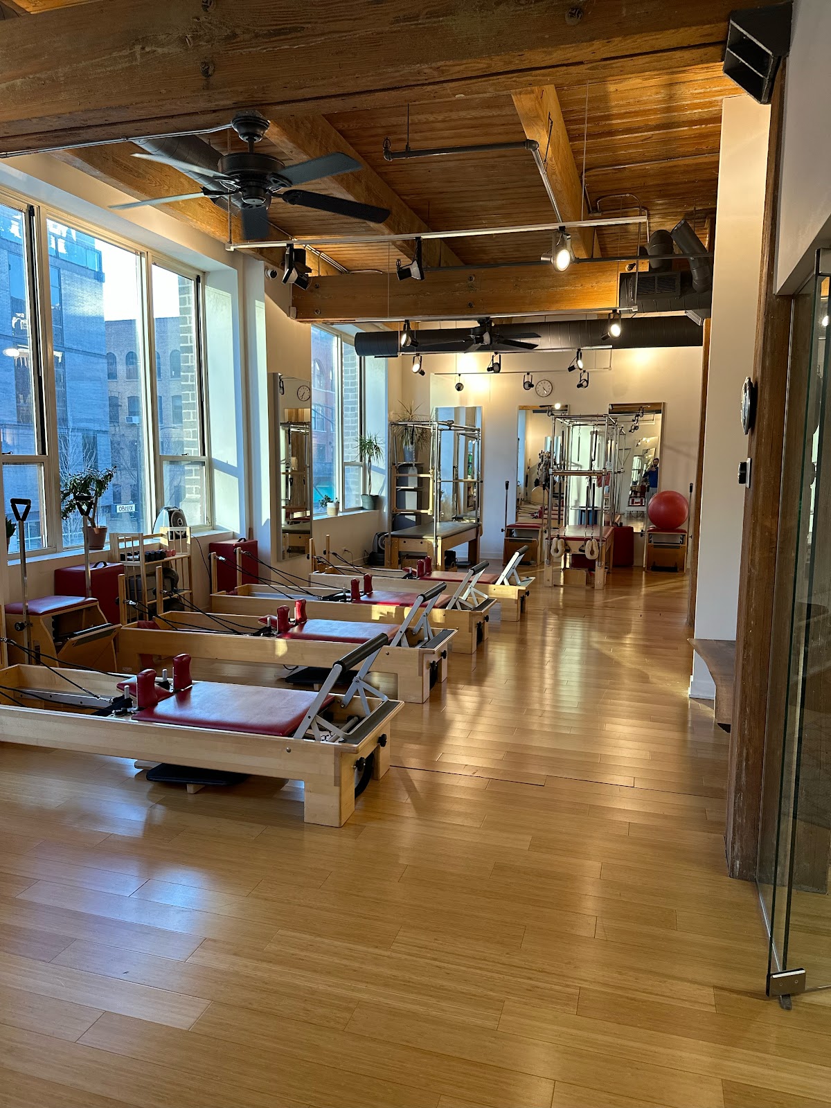 Motus Functional Fitness and Pilates - Photo 3