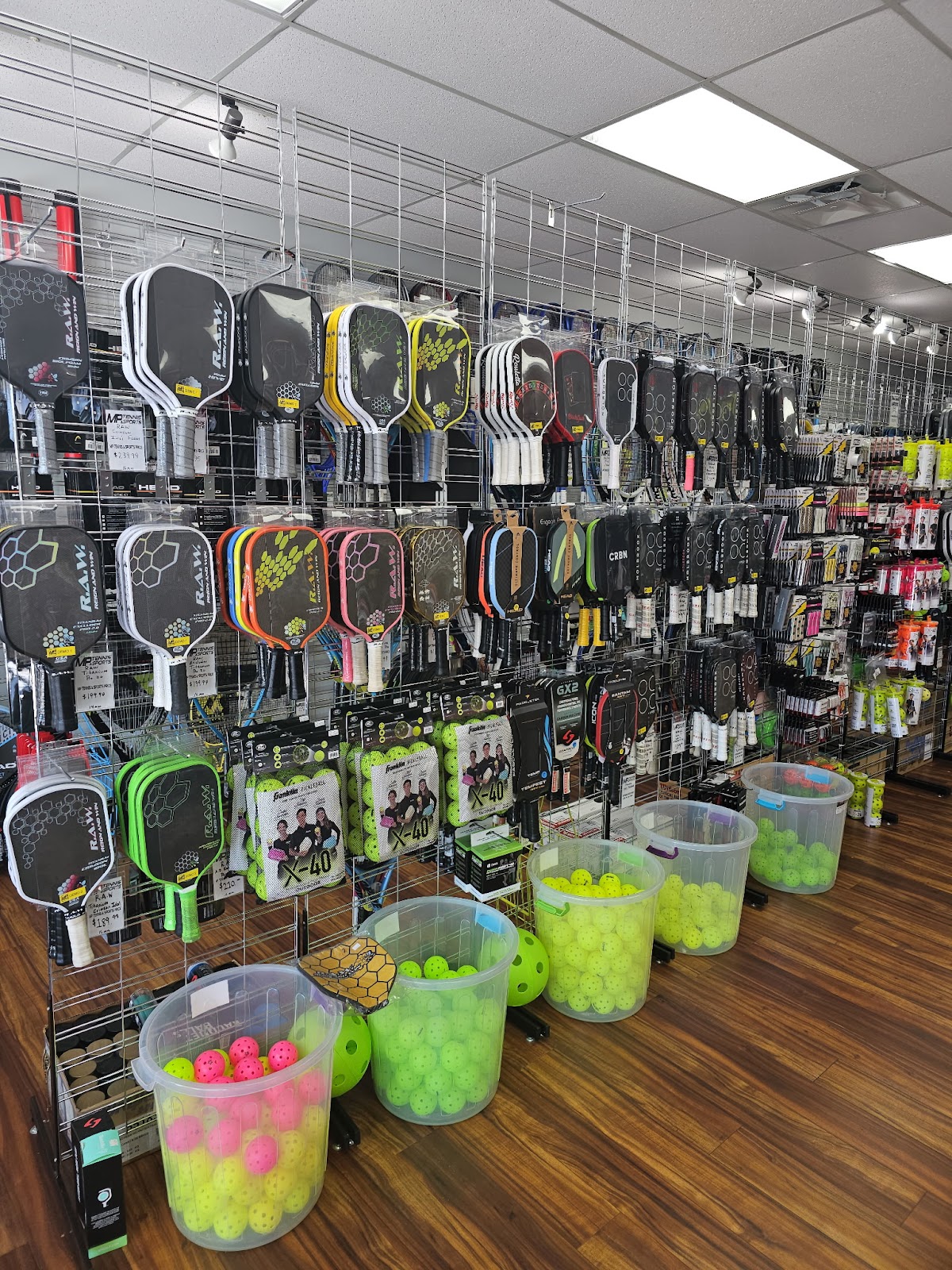 MP Tennis & Sports - Photo 2